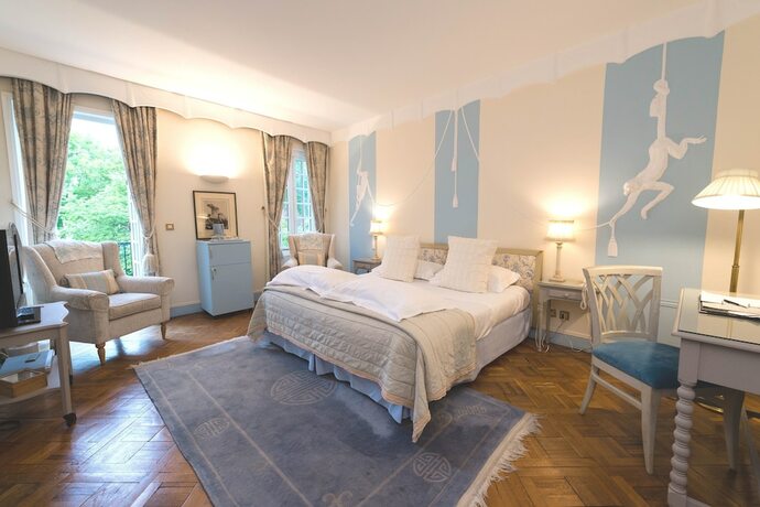 Imagen de la habitación del Hotel Ch&acirc;teau de Montreuil. Foto 16