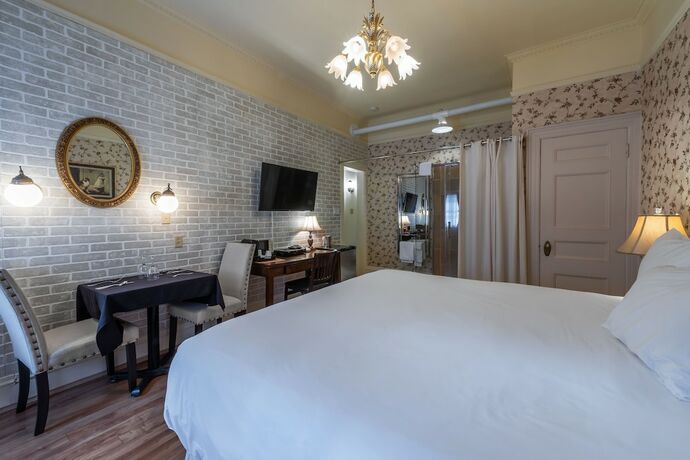 Imagen de la habitación del Hotel Ch&acirc;teau de Pierre. Foto 11