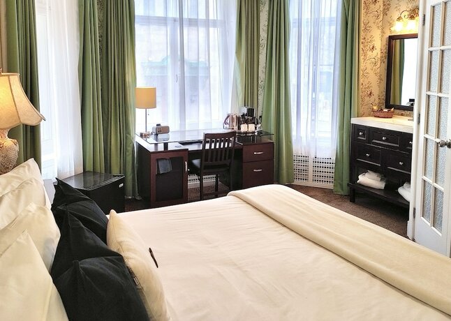 Imagen de la habitación del Hotel Ch&acirc;teau de Pierre. Foto 17