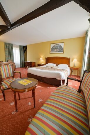 Imagen de la habitación del Hotel Château de Sancy. Foto 16