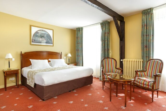 Imagen de la habitación del Hotel Château de Sancy. Foto 18