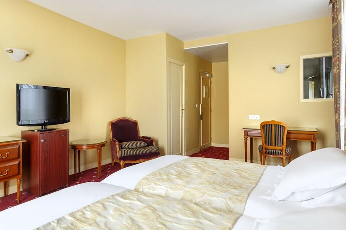 Imagen de la habitación del Hotel Château de Sancy. Foto 20