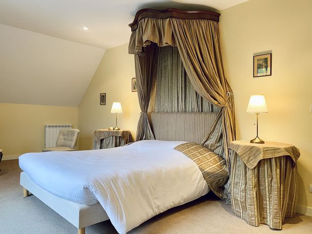 Imagen de la habitación del Hotel Château de la Roque. Foto 6