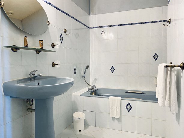 Imagen de la habitación del Hotel Château de la Roque. Foto 9