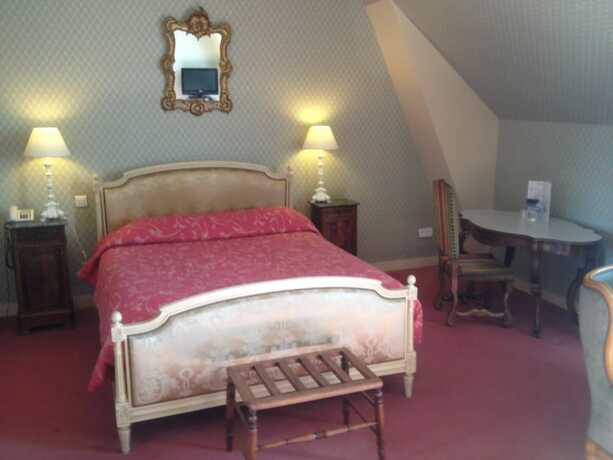 Imagen general del Hotel Ch&acirc;teau de la Tremblaye. Foto 2