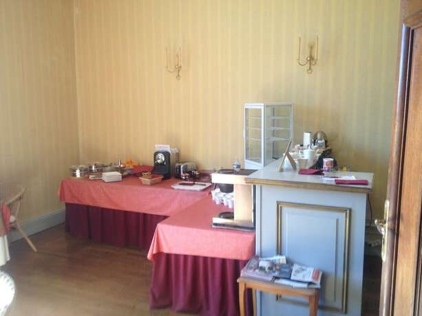 Imagen general del Hotel Ch&acirc;teau de la Tremblaye. Foto 5