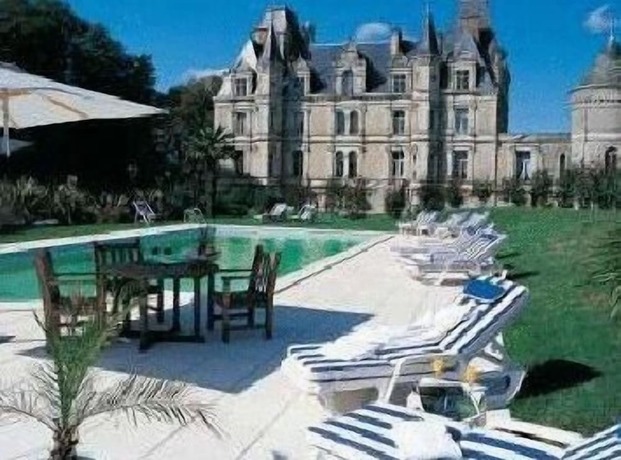Imagen general del Hotel Ch&acirc;teau de la Tremblaye. Foto 14