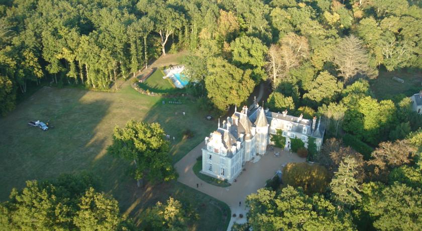 Imagen de los interiores del Hotel Ch&acirc;teau du Breuil. Foto 10