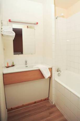 Imagen de la habitación del Hotel Château-Thierry Centre. Foto 5