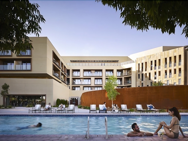 Imagen de la piscina del Hotel Chaco, Albuquerque. Foto 15