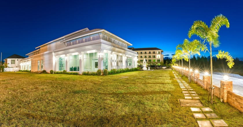 Imagen de los exteriores del Hotel Chada@nakhon. Foto 13