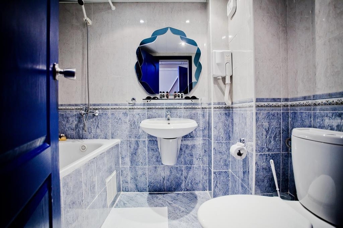 Imagen general del Hotel Chaika Beach Resort. Foto 11