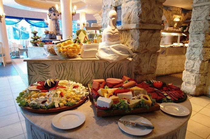 Imagen general del Hotel Chaika Beach Resort. Foto 13