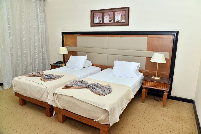 Imagen de la habitación del Hotel Chain Luxe Paradise. Foto 3