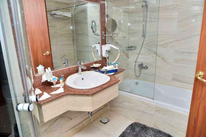 Imagen de la habitación del Hotel Chain Luxe Paradise. Foto 5
