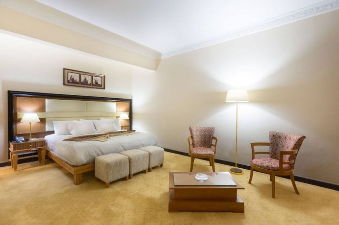 Imagen de la habitación del Hotel Chain Luxe Paradise. Foto 10