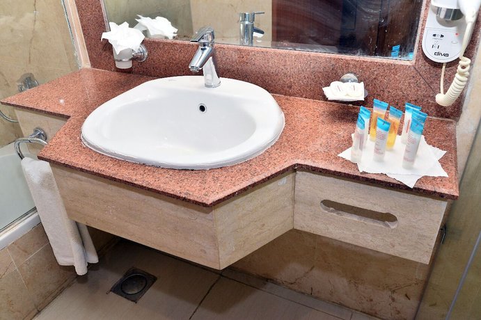Imagen de la habitación del Hotel Chain Luxe Paradise. Foto 11