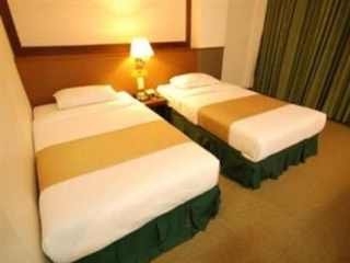 Imagen de la habitación del Hotel Chainat Thani. Foto 7