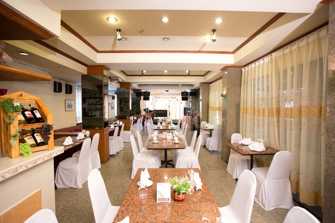 Imagen del bar/restaurante del Hotel Chaipat, Khon Kaen. Foto 2