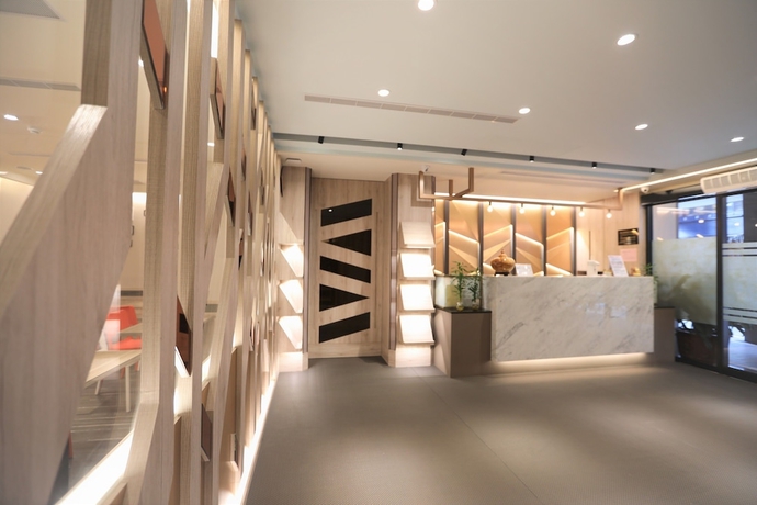 Imagen de los interiores del Hotel Chair Man. Foto 15