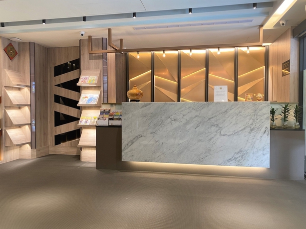 Imagen de los interiores del Hotel Chair Man. Foto 16