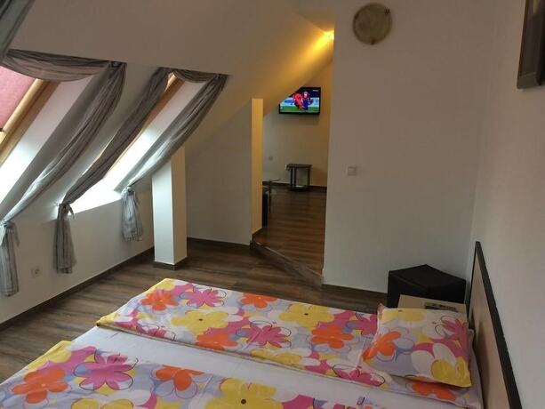 Imagen de la habitación del Hotel Chairite. Foto 20