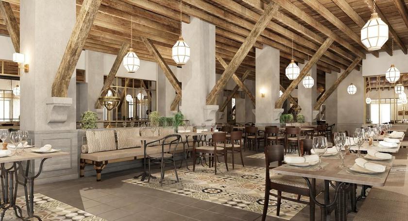 Imagen del bar/restaurante del Hotel Chais Monnet and Spa. Foto 5