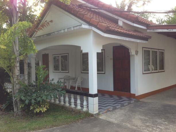 Imagen general del Hotel Chaisuk Bungalow. Foto 11