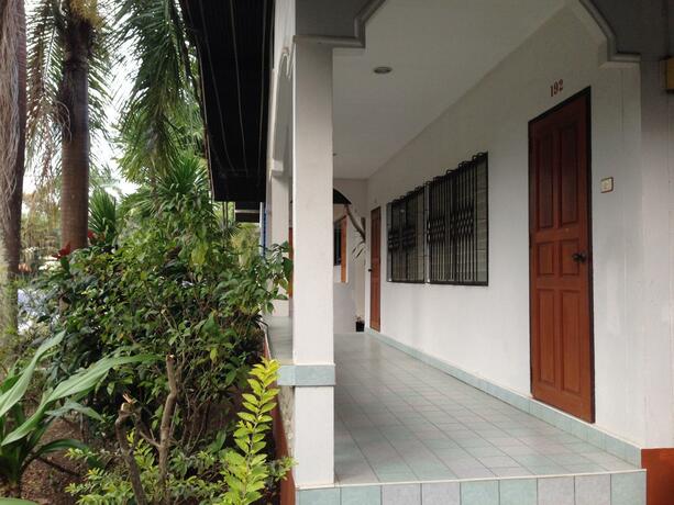 Imagen general del Hotel Chaisuk Bungalow. Foto 41