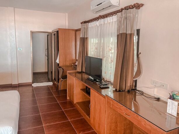 Imagen de la habitación del Hotel Chaithalay Khanom Resort. Foto 30