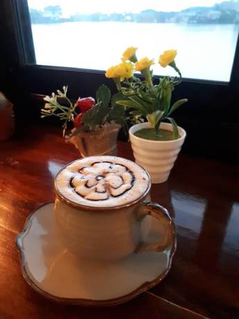 Imagen del bar/restaurante del Hotel Chaiyai River Front. Foto 8