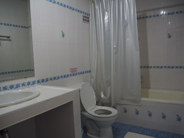 Imagen de la habitación del Hotel Chaiyaphum Park Hotel. Foto 9