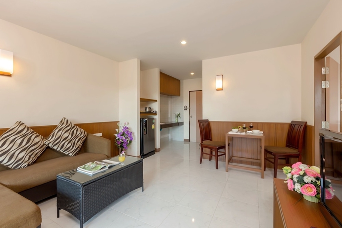 Imagen de la habitación del Hotel Chaiyapruek Suites. Foto 11