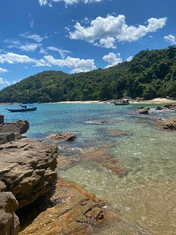 Imagen general del Hotel Chal&eacute;s C&eacute;u e Mar. Foto 12