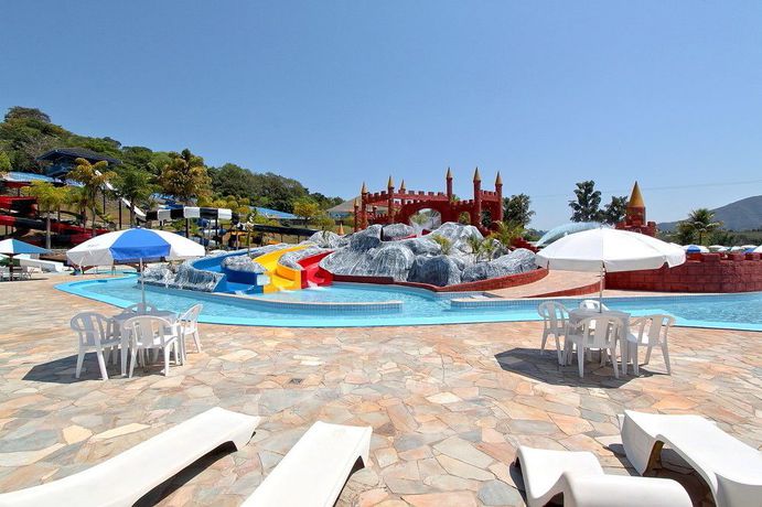 Imagen de la piscina del Hotel Chal&eacute;s Do Thermas &Aacute;guas De Lindoia. Foto 7