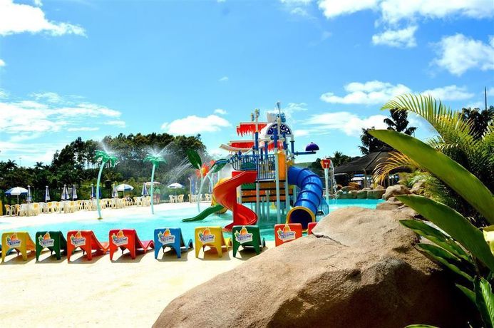 Imagen de la piscina del Hotel Chal&eacute;s Do Thermas &Aacute;guas De Lindoia. Foto 13