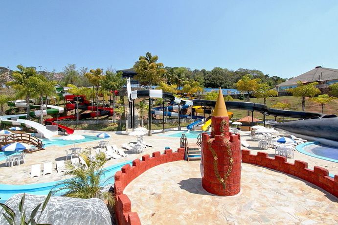 Imagen de la piscina del Hotel Chal&eacute;s Do Thermas &Aacute;guas De Lindoia. Foto 15