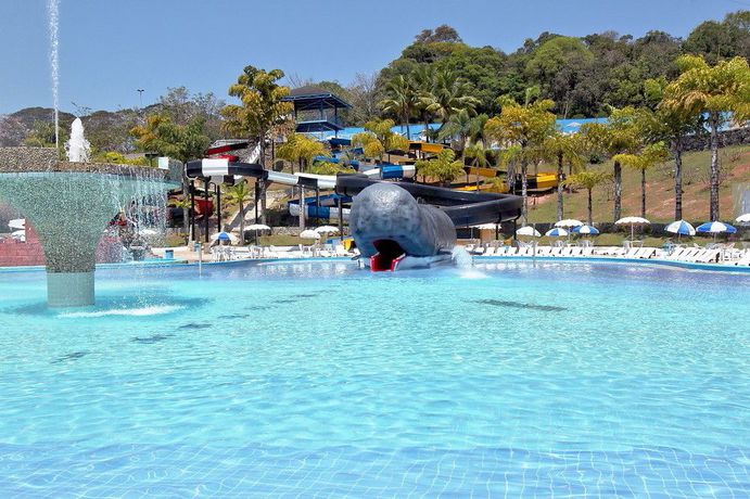 Imagen de la piscina del Hotel Chal&eacute;s Do Thermas &Aacute;guas De Lindoia. Foto 17