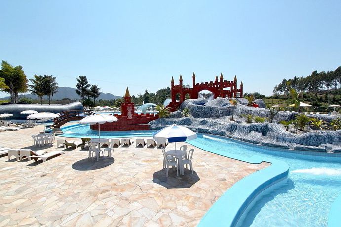 Imagen de la piscina del Hotel Chal&eacute;s Do Thermas &Aacute;guas De Lindoia. Foto 18