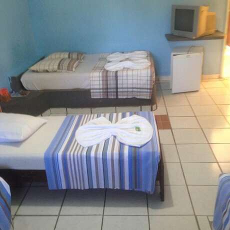 Imagen de la habitación del Hotel Chal&eacute;s Parque Aqu&aacute;tico. Foto 20