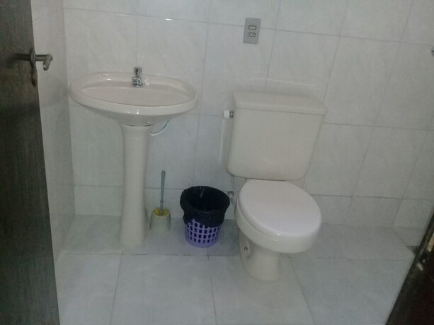 Imagen de la habitación del Hotel Chal&eacute;s San Marino. Foto 17
