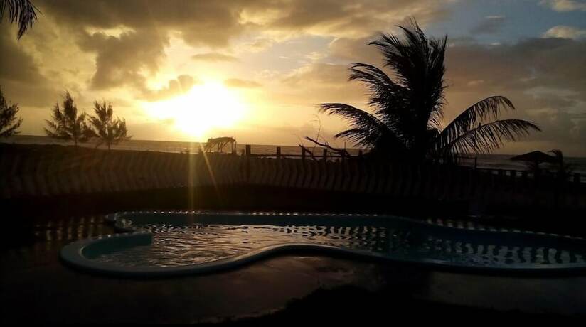 Imagen general del Hotel Chalés Suítes Pé na Areia - Praia de Guaibim - Bahia. Foto 12