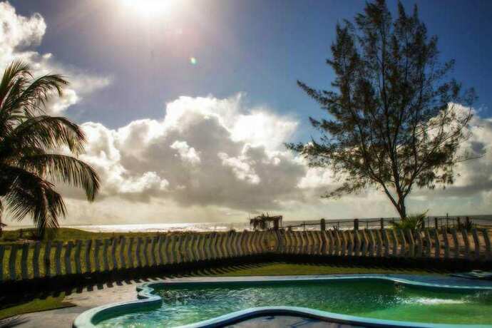 Imagen general del Hotel Chalés Suítes Pé na Areia - Praia de Guaibim - Bahia. Foto 13