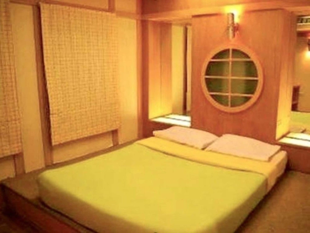 Imagen de la habitación del Hotel Chaleelay. Foto 5