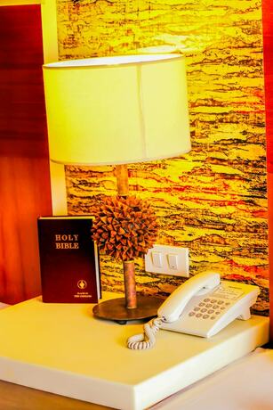 Imagen de la habitación del Hotel Chalet Baguio. Foto 14