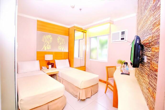 Imagen de la habitación del Hotel Chalet Baguio. Foto 23