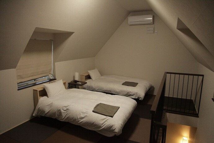 Imagen de la habitación del Hotel Chalet Burlap Furanui. Foto 18