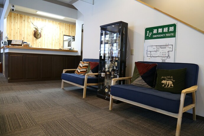 Imagen de los interiores del Hotel Chalet Burlap Furanui. Foto 30