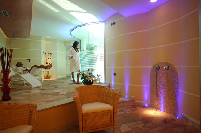 Imagen de la piscina del Hotel Chalet Caminetto. Foto 20