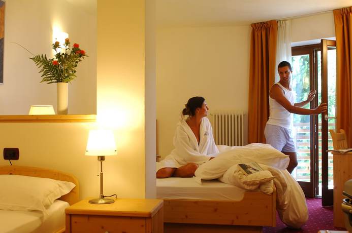 Imagen de la habitación del Hotel Chalet Caminetto. Foto 16